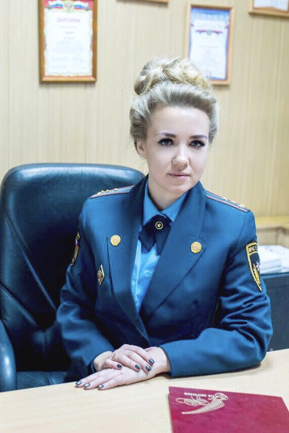 05.03.18 (2-2) Женщина в погонах.jpeg 05.03.18 (2-2) Женщина в погонах.jpeg
